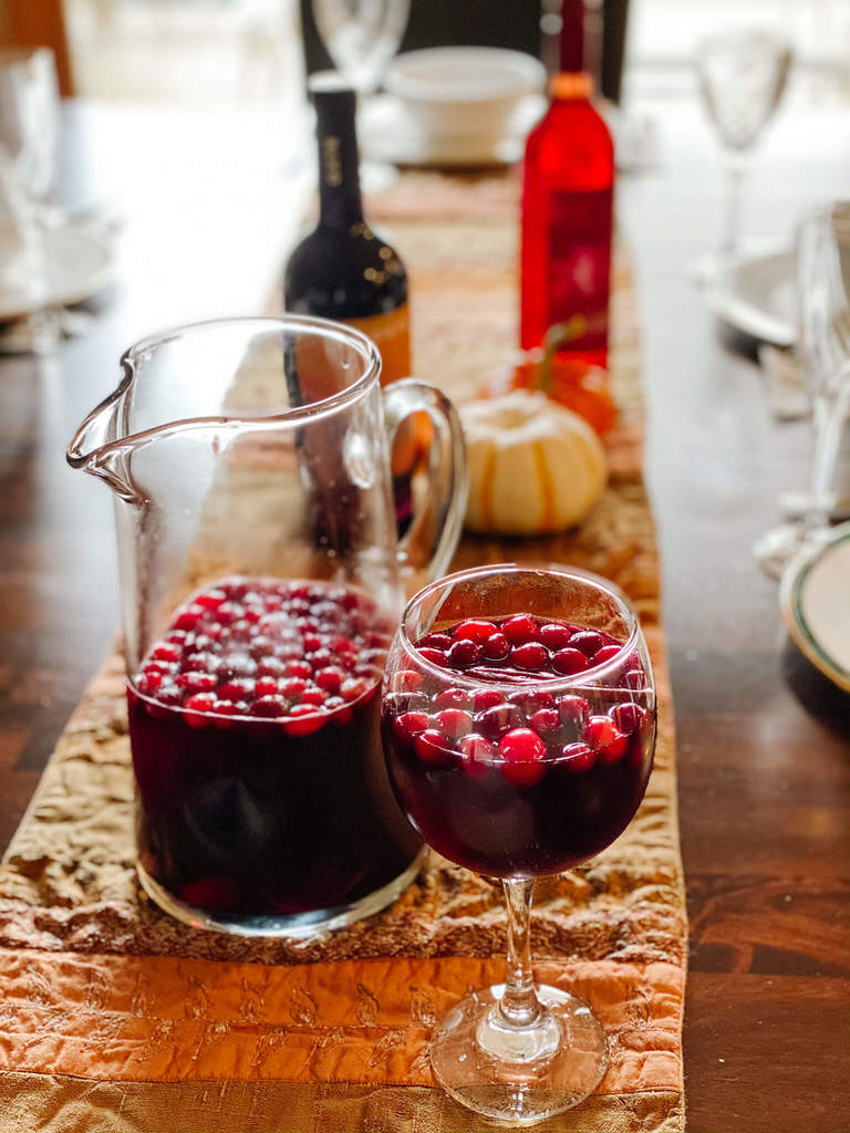 The best bubbly sangria for fall!