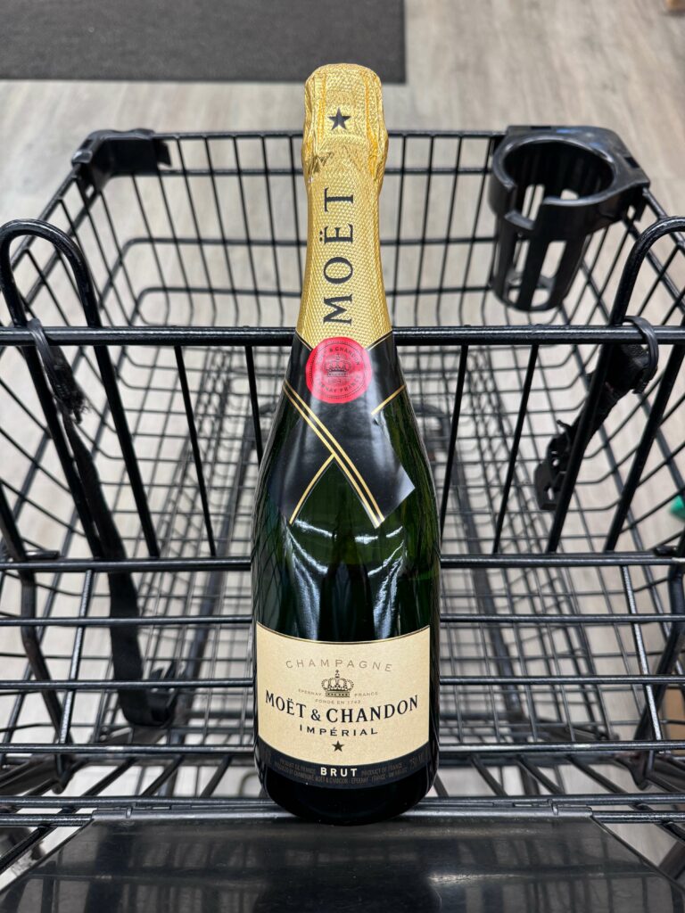 Our recommendations for the best grocery store champagne, Moet & Chandon.