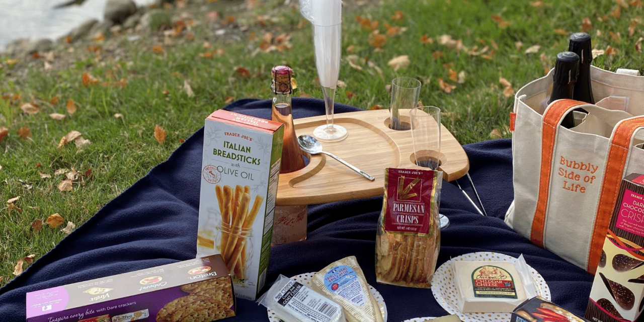 Everything You Need for an Amazing Bubbly Picnic